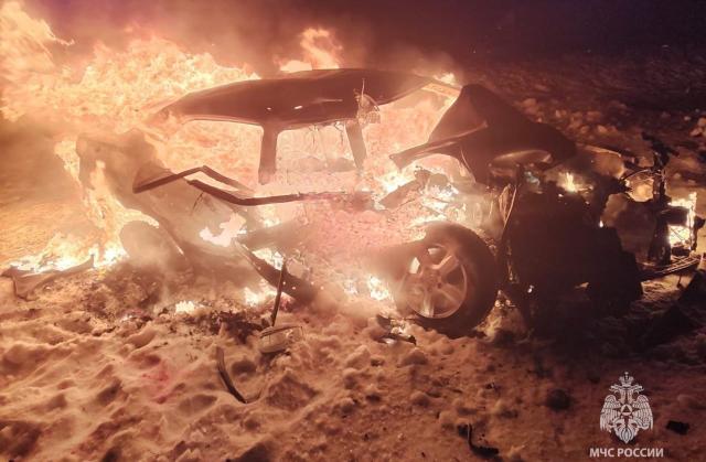 В Башкирии сгорели водитель и пассажиры иномарки