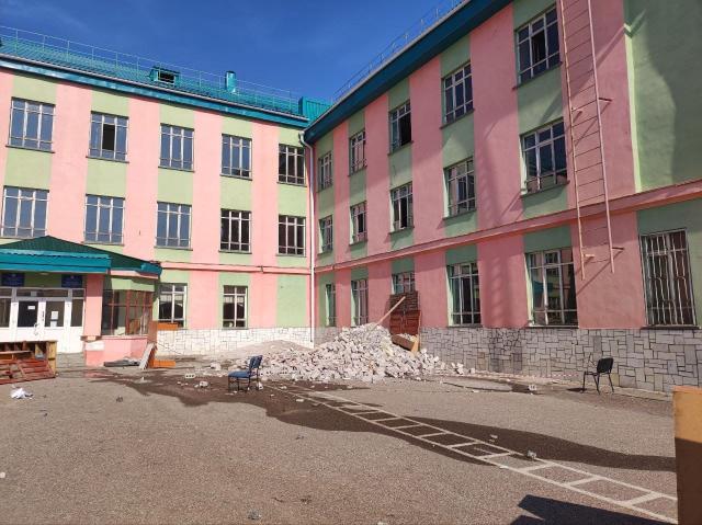 В Башкирии приступили к капитальному ремонту 74 школ