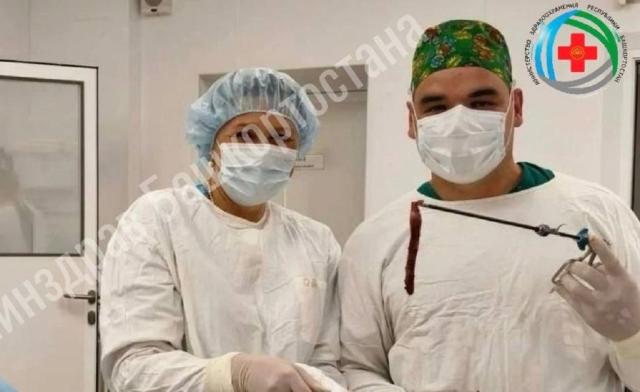 Хирурги в Башкирии удалили ребенку аппендикс-рекордсмен длиной 17 см Хирурги в Башкирии удалили ребенку аппендикс-рекордсмен длиной 17 см