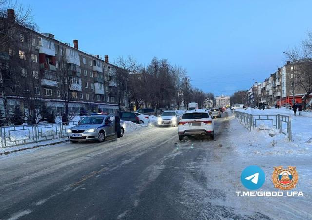 В Уфе женщина за рулем иномарки сбила подростка