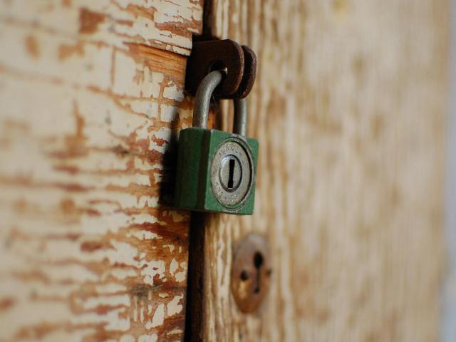 В Башкирии вынесли приговор истязателю, который запер жертву в подполе