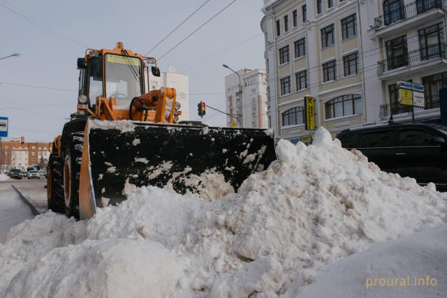 В Уфе осудят замглавы службы благоустройства, который за уборку снега брал деньги себе в карман