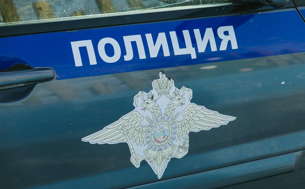 Двое уфимцев избили продавца за просьбу не пить алкоголь в магазине