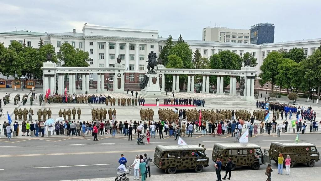 Башкирия проводила на боевое слаживание медицинскую роту и артиллерийскую батарею