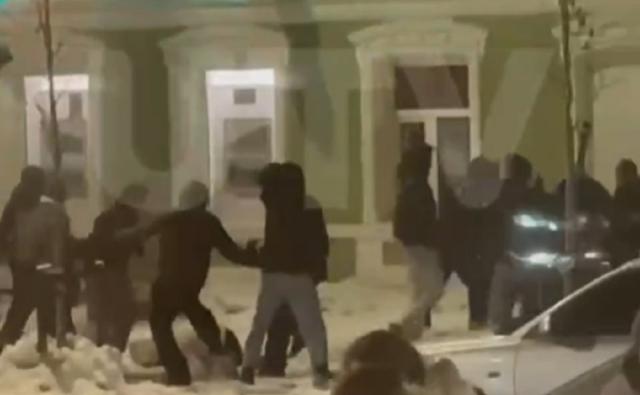 По делу о серии массовых драк у караоке Vgostibar в Уфе будут судить 19 человек