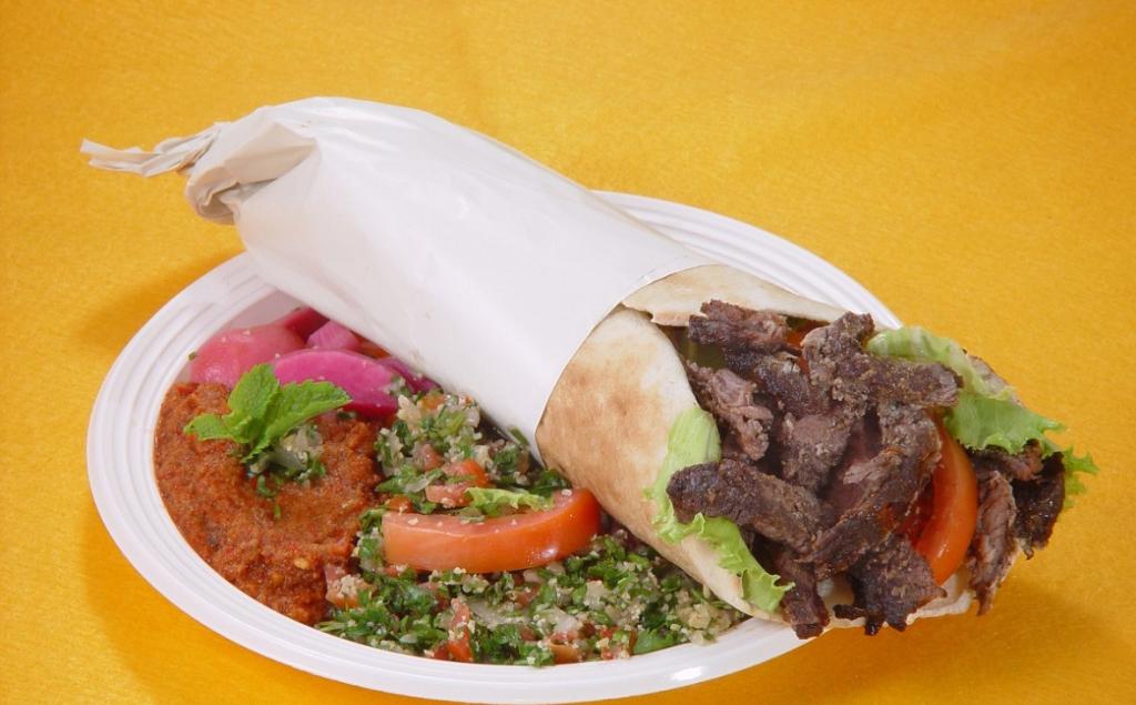 Хозяина кафе в Башкирии оштрафовали за отравление посетителя шаурмой