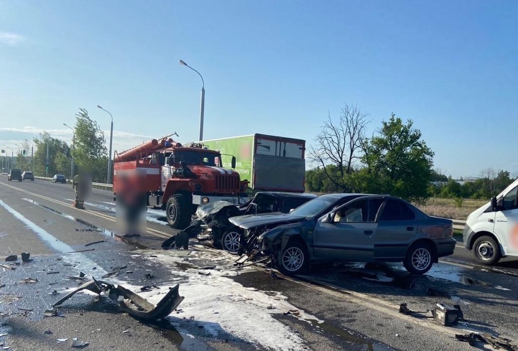 В серьезной аварии в Уфе пострадали три человека