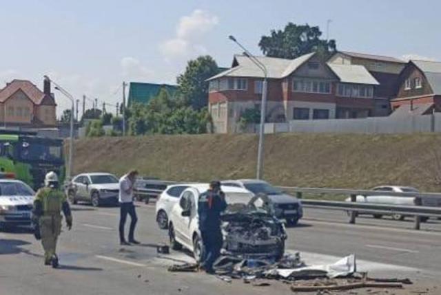 В ДТП с тремя автомобилями в Уфе пострадал мужчина