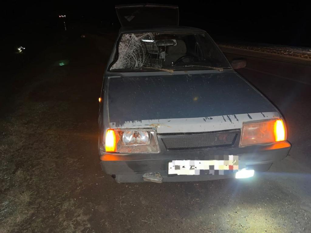 В Башкирии водитель на огромной скорости сбил шедшую вдоль обочины женщину