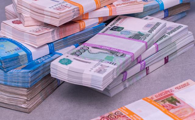 В Бирске мужчина заработал более 4,3 млн рублей, выдавая кредиты