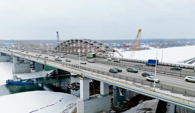 В Уфе на мосту приступили к демонтажу аварийной арки