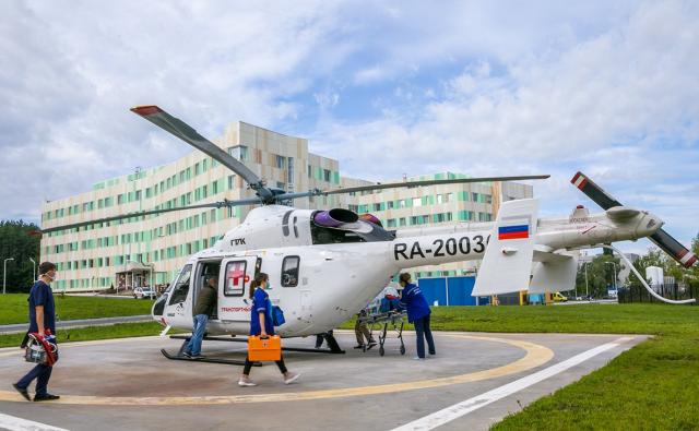 Они летают, чтобы спасать жизни: фоторепортаж о работе первого в Башкирии медицинского вертолета