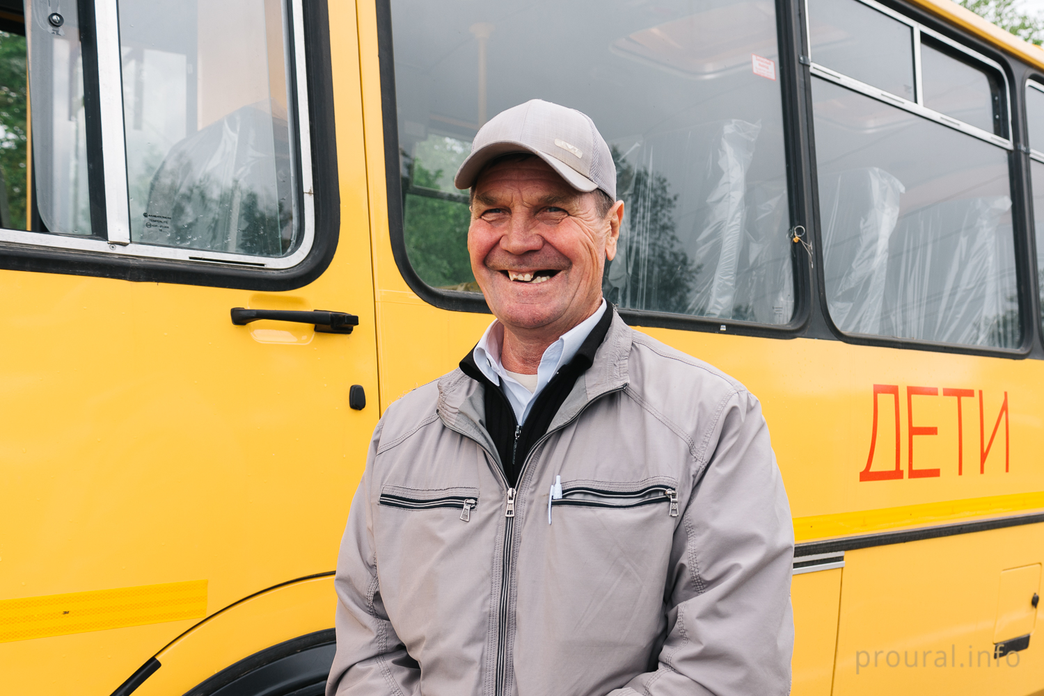  В Уфе впервые 115 водителей школьных автобусов выясняли, кто лучший: фоторепортаж с соревнований