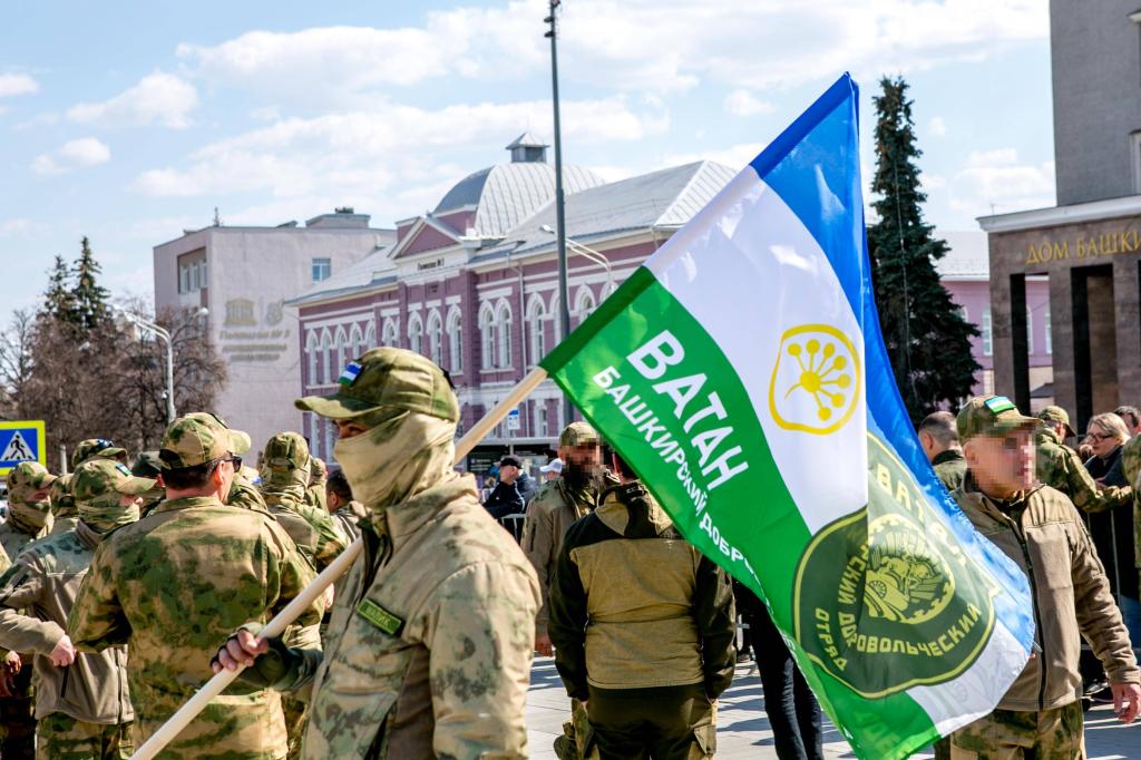 В Уфе торжественно проводили добровольческий отряд «Ватан» — фоторепортаж