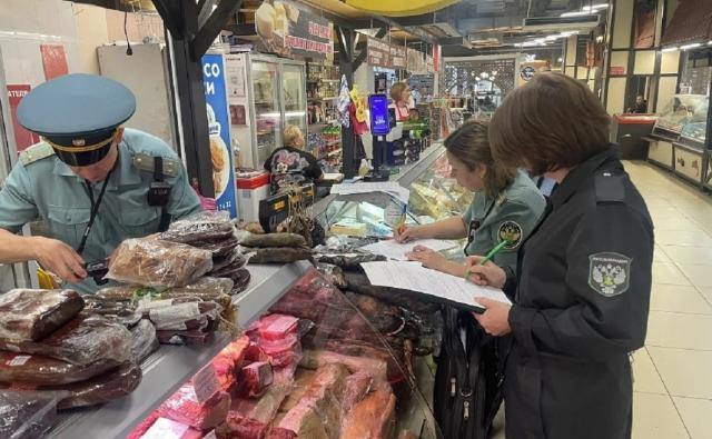 Запрещенные европейские сыры и хамон обнаружили в продаже в ТЦ «Башкирия»