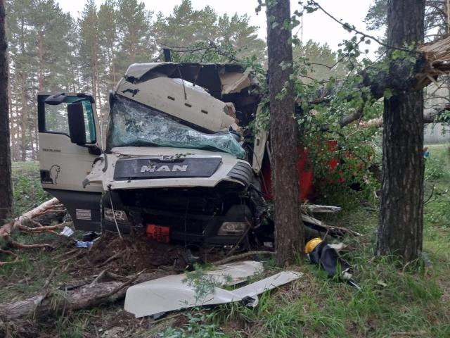 В Башкирии перевернулся бензовоз