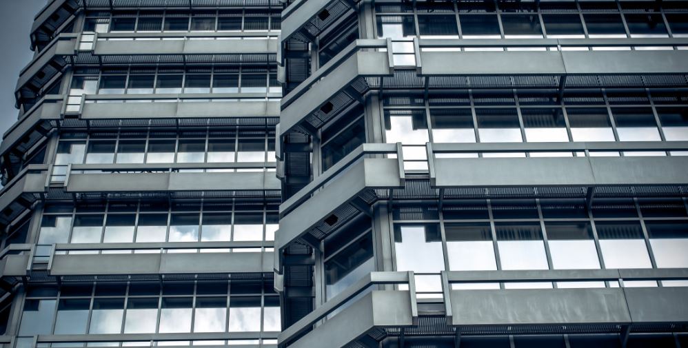 Молодой парень погиб в Уфе, упав с 14-го этажа высотки