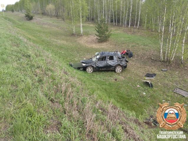 В Башкирии водитель иномарки погиб, столкнувшись с попутной «Ладой» при обгоне