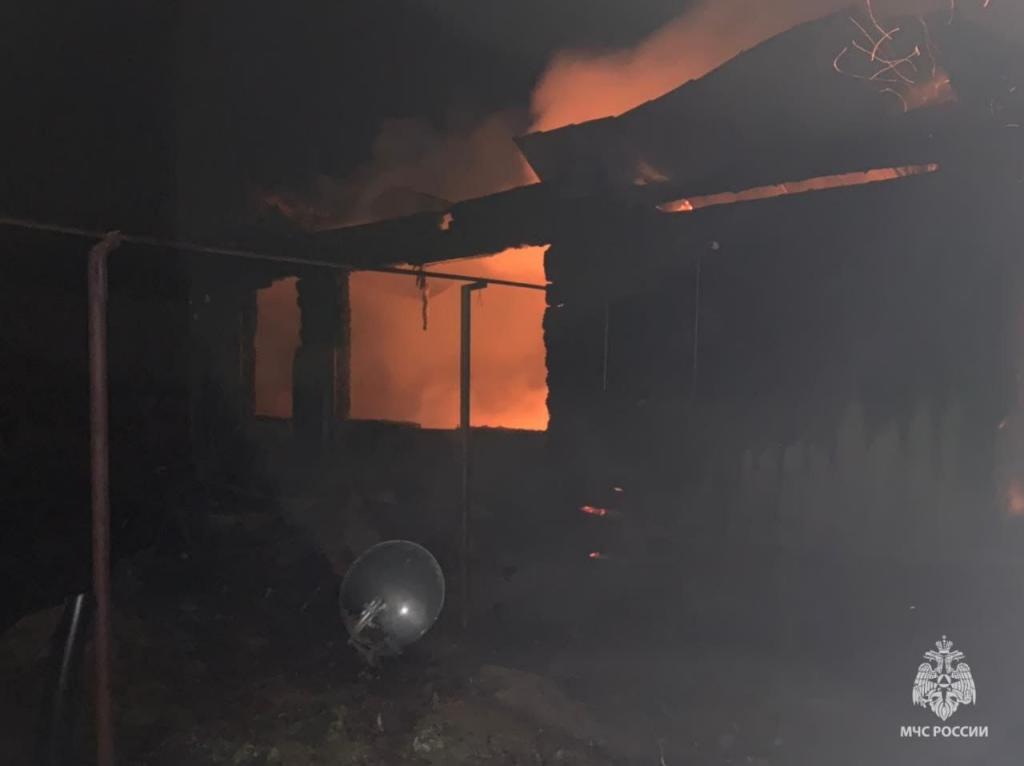 73-летний житель Башкирии погиб в загоревшемся из-за окурка доме