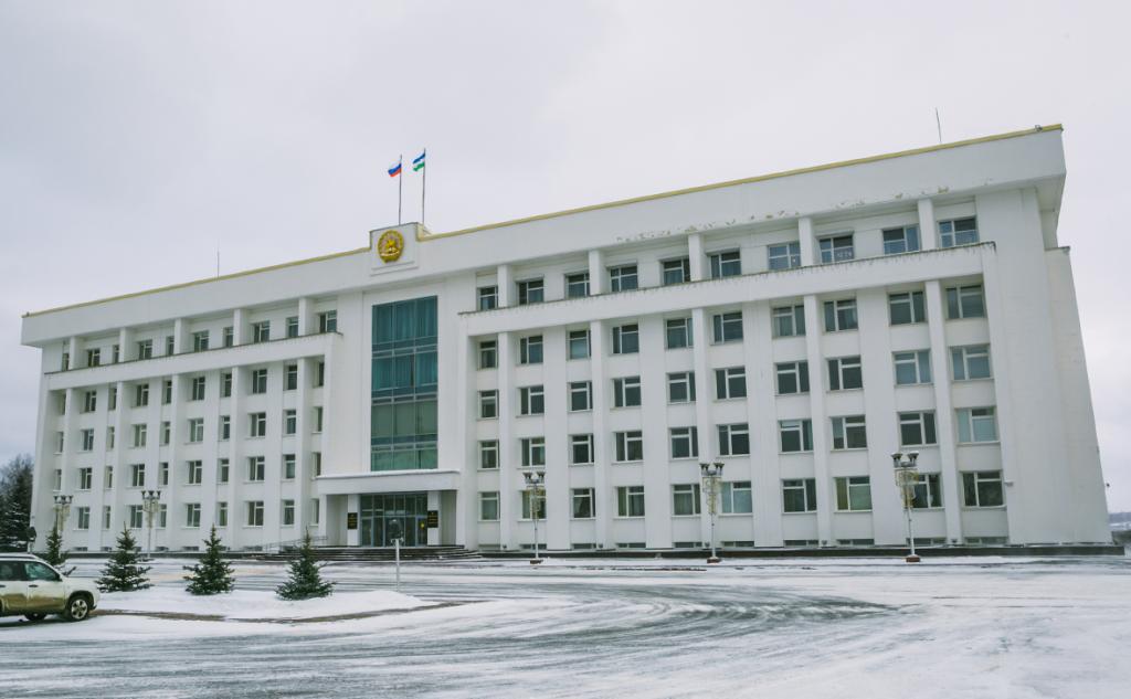 В правительстве Башкирии обсудили задолженность по зарплате на крупном предприятии