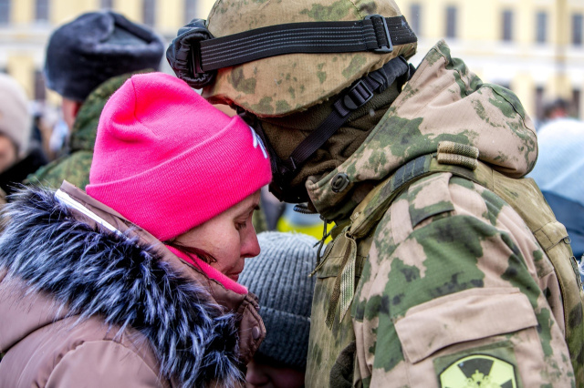 «Родной, только вернись!» — В Уфе прошла отправка добровольцев батальона имени Салавата Юлаева в зону СВО