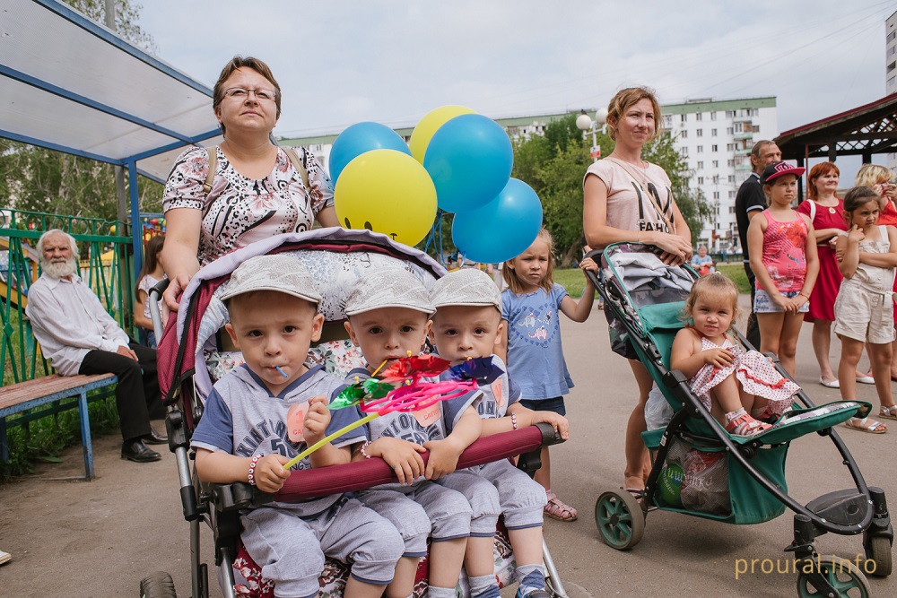 1+2: самые лучшие фотографии с уфимского фестиваля близнецов