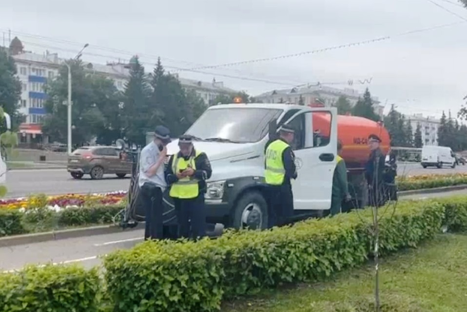 В Уфе коммунальная машина насмерть сбила 84-летнего пенсионера