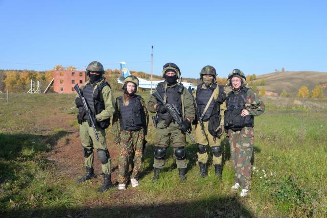 «В жизни все намного страшнее»: фоторепортаж с уфимского тренировочного полигона Росгвардии