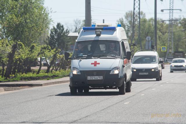 В Уфе из окна 4 этажа выпал маленький ребенок