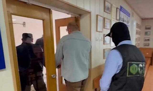 УФСБ поймало инспектора ГАИ в Башкирии на взятке