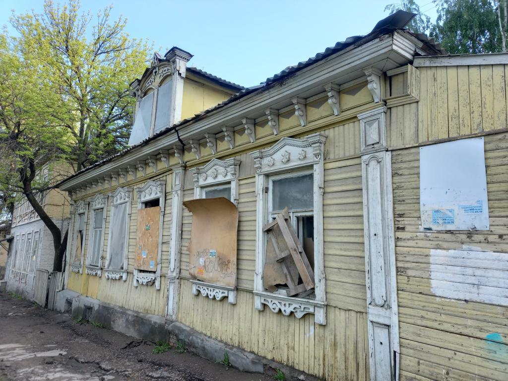 Жительница Уфы пожаловалась мэру на разграбление старинных домов