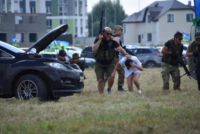 Фоторепортаж: в Уфе огненно отметили день ВДВ