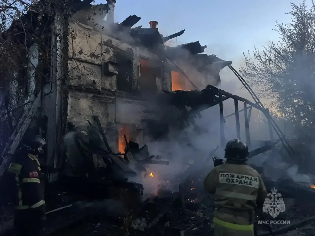 В Уфе три человека погибли при пожаре в двухэтажке