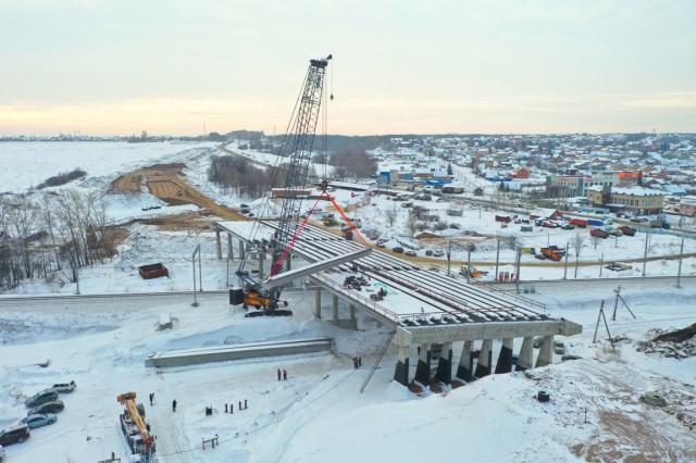 «Дорожный» нацпроект: в Уфе завершен монтаж балок на путепроводе возле Зинино