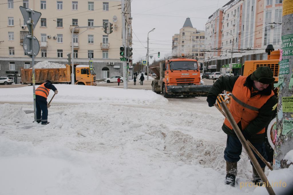 В Уфе повысят зарплату коммунальщикам