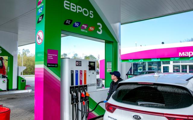 «Башнефть» снова подняла цены на четыре марки бензина