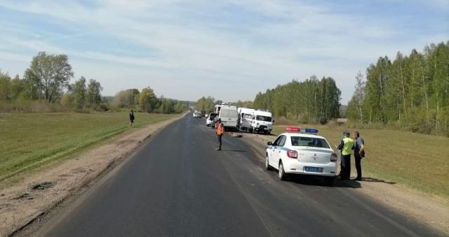 Под Бирском произошла массовая авария с автобусом