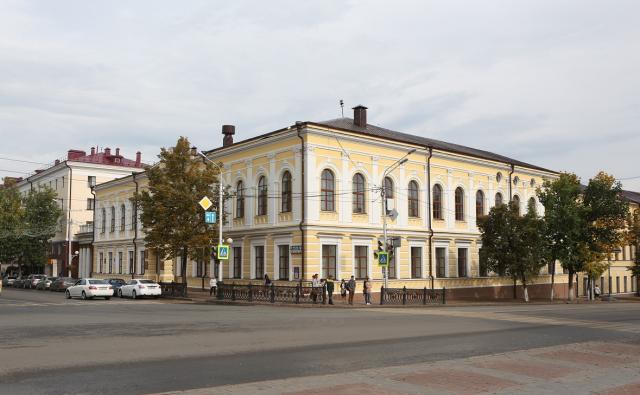 Суд обязал мэрию Уфы защитить историческое здание института искусств от воды